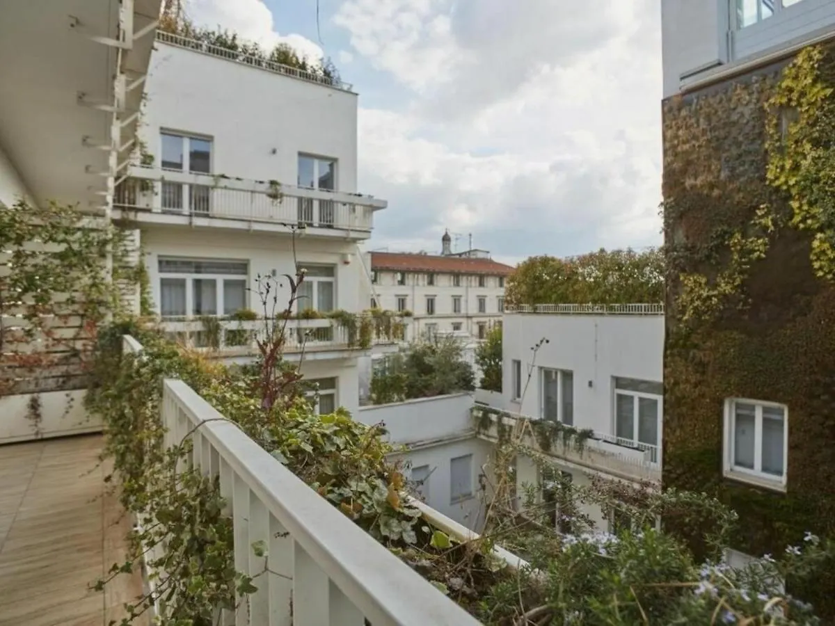 Palazzo Beltrade By Halldis Milano Daire